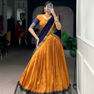 Lehenga Choli de Diseños Tradicionales Indios de Alta Calidad para Mujer con Tejido Zari y Bordado de Encaje a Bajo Precio - Product Image 1