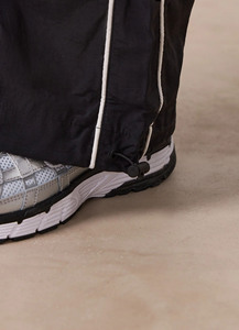 Nouvelle Tendance : Ensemble de Survêtement Femme Noir Personnalisé – Veste et Pantalon de Jogging Légers avec Passepoil Contrastant - Product Image 6