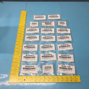 Lote de 20 Abrazaderas NOVELLUS 60-00029-02, Delrin, 1/8'', Aire - Equipo y Piezas de Semiconductores de Confianza de Tradicción Global - Product Image 1