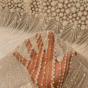 Tissu en maille brodé de perles, orné de fleurs et de sequins, pour robe de mariée, dentelle textile de créateur, haute couture - Product Image 2