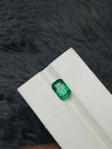 Pierre précieuse émeraude naturelle de Zambie, taille émeraude, verte, 2,77 carats, pierre brute pour la fabrication de bijoux avec service d'échantillonnage - Product Image 2