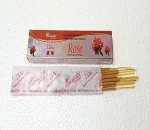 Incienso de Sándalo Rosa y Benjuí Masala de la Marca Vedic, Hecho a Mano, en Venta al por Mayor desde India - Product Image 2