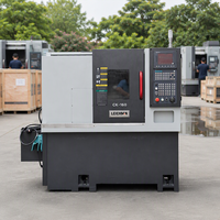 Tour CNC à banc incliné compact avec capacité de barre de 45 mm et tourelle servo pour pièces métalliques compactes et barres de 45 mm