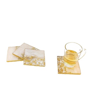 Sous-verres carrés en résine dorée, faits à la main, napperons décoratifs - Product Image 6