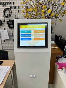 Kiosco Profesional de Gestión de Colas e Información Pública con Lector de Tarjetas de Identificación e Impresora Integrada |   AT-KIOSK – Disponible para OEM - Product Image 3