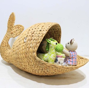 Cesta Multifuncional de Jacinto de Agua Natural Hecha a Mano con Forma de Ballena para Almacenamiento de Juguetes, Ecológica - Product Image 1