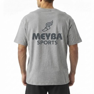 เสื้อยืดแขนสั้นสีเทาสำหรับผู้ชาย ยี่ห้อเมย์บา ทรงปกติ ผ้าคอตตอนเจอร์ซีย์ คอกลม สไตล์ลำลอง สปอร์ต สตรีทแวร์ พิมพ์ลายโลโก้ด้านหน้า ขายส่ง - Product Image 2