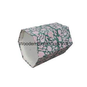 Poubelle décorative ouverte faite à la main en carton PP imprimé au bloc, avec enveloppe en tissu 100 % coton. - Product Image 4