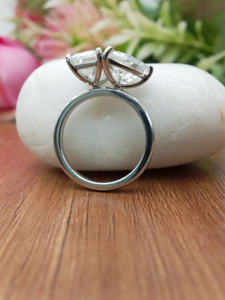 Bague de fiançailles solitaire D'VINS JEWELS avec diamant de laboratoire taille émeraude et taille poire de 2,0 carats, couleur VVS/VS EF, avec certificat IGI - Product Image 6