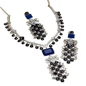 ชุดสร้อยคอน้ำหนักเบาสำหรับสุภาพสตรีดีไซน์ใหม่ล่าสุด - Product Image 1