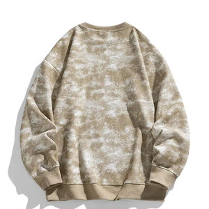 Sweat-shirt classique pour homme en coton mélangé avec manches rayées, col rond, parfait pour le sport et les tenues décontractées. - Product Image 3