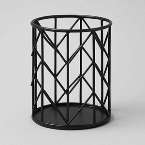 Porte-stylo en métal pour accessoires de bureau à domicile à prix avantageux, porte-stylo de bureau en métal de qualité supérieure pour articles de papeterie - Product Image 3