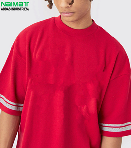 Conjunto Deportivo de Camiseta y Pantalones Cortos para Hombre de Naimat Abbas Industries, Tejido Personalizado, Cuello Redondo, Informal, Transpirable, 100% para Verano - Product Image 5