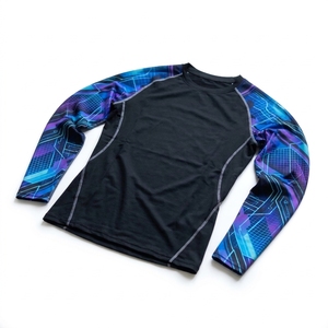 เสื้อรัดรูปแขนยาวแบบยูนิเซ็กซ์ สีขาวลายพรางดิจิตอลสีน้ำเงินที่แขน พิมพ์ลายด้วยความร้อน UPF50+ แห้งเร็ว ระบายอากาศได้ดี - Product Image 2