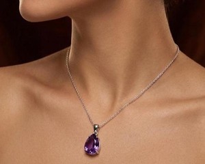 Collar con Colgante de Amatista en Forma de Lágrima, Bañado en Plata Platino, Engaste Minimalista, Joyería de Cristal Curativo de Lujo para Bodas y Fiestas - Product Image 4