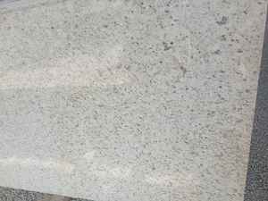 Dalles de granit poli de qualité supérieure pour revêtements de sol résidentiels et commerciaux, comptoirs et décoration intérieure - Product Image 3