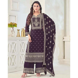 Ensemble de costume de soirée pour femmes de créateur avec haut et bas brodés et dupatta - Product Image 6