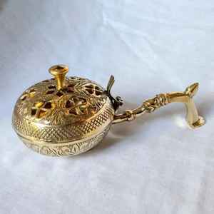 Quemador de incienso metálico Bakhoor con asa, quemador de Oud árabe, soporte decorativo para incienso, regalo para el hogar, Ramadán, Eid - Product Image 1