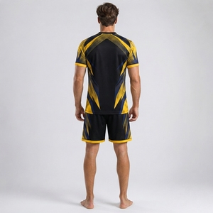 Vêtements de sport professionnels pour équipes, dotés d'un matériau léger et respirant, pour les entraînements de club, les uniformes de football et les matchs de compétition. - Product Image 2