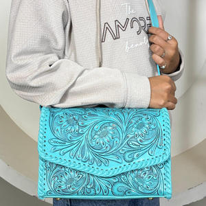 Sac à bandoulière en cuir fait main personnalisé de style vintage, sac à main sculpté floral, sac à bandoulière et à épaule fait main, style tendance - Product Image 5