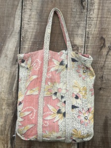 Sac fourre-tout en coton Kantha fait main écologique, sac à bandoulière réutilisable pour le shopping, la plage, les pique-niques et les courses - Product Image 3