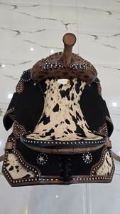 Silla de montar de cuero genuino de vaca occidental de alta calidad, ecológica, con tachuelas plateadas, estructura de madera, cómoda para el jinete y el caballo, duradera. - Product Image 4