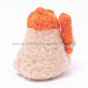 Muñeco de fieltro hecho a mano de personaje de Halloween con gorro naranja y bastón |   Linda Decoración de Peluche Miniatura - Product Image 3