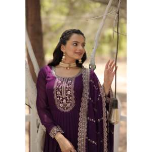 ชุดราตรีปักเลื่อมทรงบอลกาวน์พร้อมผ้าคลุมไหล่ - ชุดออกงานสุดหรู - Product Image 2