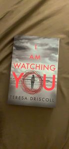Estoy observándote de Teresa Driscoll, libro de bolsillo, edición en inglés, novela de suspense, misterio y thriller - Product Image 6