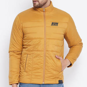 Chaqueta Acolchada Ligera y Transpirable de Invierno, Estilo Nuevo, Hecha a Medida para Hombre, con Cuello Alto y Logotipo Frontal, Hecha en Pakistán - Product Image 1