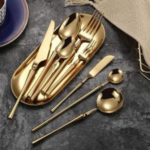 Juego de Cubiertos de Acero Inoxidable con Acabado Espejo Premium, con Tenedor, Cuchara y Cuchillo para una Colección de Mesa de Comedor de Lujo - Product Image 1