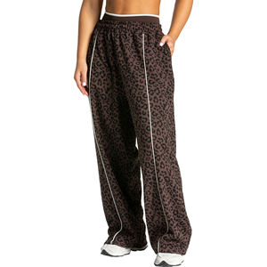 Pantalones Deportivos de Invierno para Mujer, Cintura Media, Holgados, Ecológicos, Transpirables, con Ribete en Contraste, 100% Algodón Felpa, Estampado de Leopardo - Product Image 1