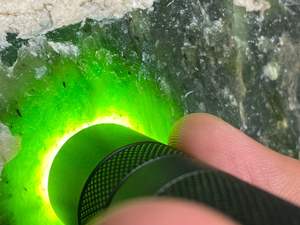 Nefrita Verde de Pakistán, Jade en Bruto para Joyería, Formas Mixtas Tipo Tablero de Ajedrez, 1-100kg+, 100% Natural, Grado AAA - Product Image 2