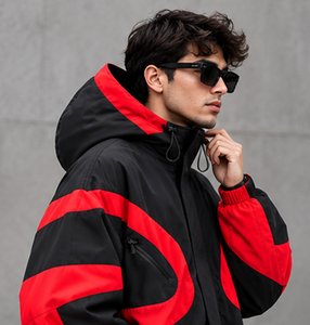 Veste coupe-vent noire et rouge personnalisée, à capuche, légère, pour le sport et la ville, avec fermeture éclair, empiècements contrastés et design personnalisé - Product Image 4