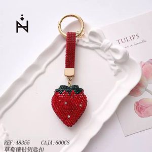 Llavero de Cristal con Forma de Fresa, Brillante, de Aleación de Zinc, con Punto de Cruz, Regalo Promocional - Product Image 3