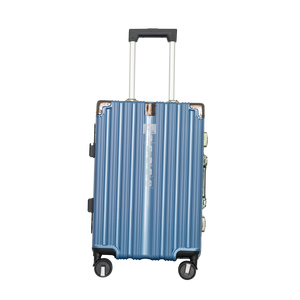 Maleta Rígida Rosa con Ruedas Giratorias de 360 Grados, Cierre TSA, Material de PC Resistente, Equipaje de Viaje Unisex Hecho en Vietnam - Product Image 3