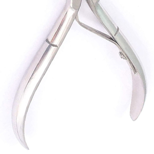Vente en gros d'outils de manucure en acier inoxydable : Coupe-ongles à lame courbée, Ciseaux pour peaux mortes, Pince à cuticules - Product Image 2
