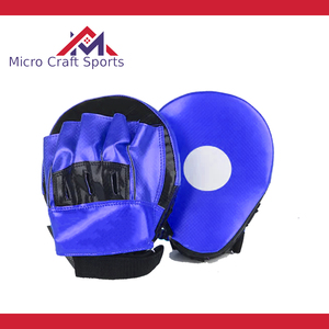Équipement professionnel de boxe : Palettes de frappe en cuir personnalisées pour l'entraînement de boxe et d'arts martiaux – Qualité pakistanaise - Product Image 3