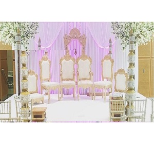 เก้าอี้งานแต่งงานแบบกูจาราติ ลาแกน มานดัป เวดี สีขาวทอง โมเดิร์น ทำจากไม้ ทนทาน ดีไซน์สวยงาม ชุดเก้าอี้มานดัปสำหรับงานแต่งงาน ลดราคาในออสเตรเลีย - Product Image 1