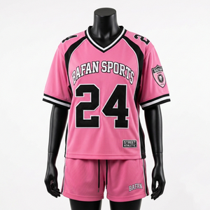 Conjunto de Camiseta y Pantalones Cortos de Fútbol para Mujer, 160 GSM, Malla de Poliéster Transpirable, Rosa y Negro, Panel en el Hombro, Logotipo Personalizado por Sublimación - Product Image 1