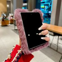 Étui de protection de luxe 3D mignon en peluche chaude pour l'hiver avec coque articulée pour iPhone 11 12 13 14 15 16 17 18