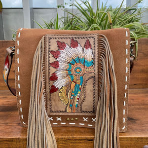 Vente chaude Western à motifs repoussé à la main en cuir suédé dissimulé transporter frange sac à bandoulière pour les femmes sculpture sac de messager - Product Image 4