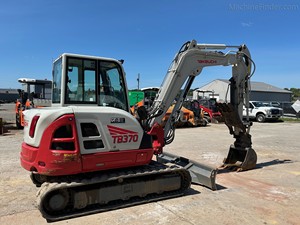 Excavadora Mini de Cadenas Takeuchi TB370 Usada, 3.5T, Alto Momento de Carga, Motor Listo para Operar, Eficiencia de Operación, Bomba Vickers, 2 Años de Garantía - Product Image 4