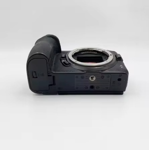 กล้องดิจิตอลคุณภาพสูง E-EOS 5D Mark IV D-SLR สีดำ ปี 2024 พร้อมเลนส์ 24-105 มม. F/4L IS USM ความละเอียด 4K Full HD แบตเตอรี่แบบชาร์จได้ - Product Image 2