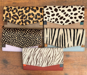 กระเป๋าใส่บัตรเครดิตหนังรีไซเคิลหลากสีพิมพ์ลายสัตว์สำหรับผู้หญิงอุปกรณ์เสริมสำหรับการเดินทางกระเป๋าคลัทช์หนังสีสันสดใสสุดหรู - Product Image 4