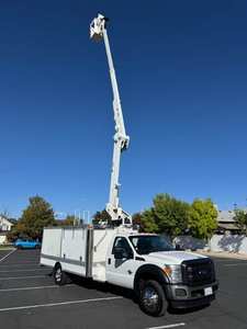 Tracteur routier diesel poids lourd 6x4 avec cabine couchette pour le transport de marchandises longue distance et sur autoroute - Product Image 2