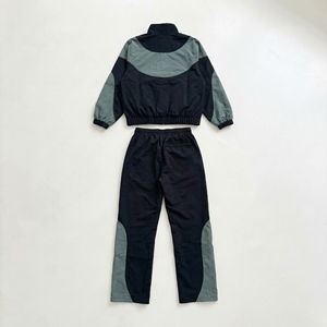 Conjunto Deportivo Unisex |   Chaqueta Ligera de Entrenamiento y Pantalones Deportivos |   Fabricante de Ropa Deportiva Personalizada OEM - Product Image 2