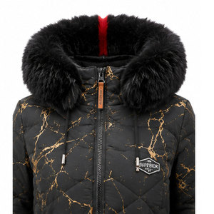 Veste parka d'aventure pour femmes, avec tissu résistant à l'eau, capuche en fausse fourrure et construction durable pour les températures froides - Product Image 3
