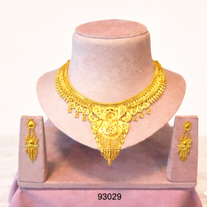 Meilleur achat en gros Vente pour femmes Collier de perles royales blanches et grises Chaîne à 3 lignes Fabricant de matériaux en alliage pour les États-Unis et l'Europe - Product Image 6