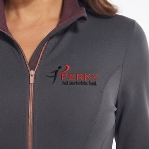 Chaqueta de yoga premium para mujer que ofrece una comodidad superior, un aspecto elegante y una fabricación duradera para entrenamiento de yoga y uso casual. - Product Image 6